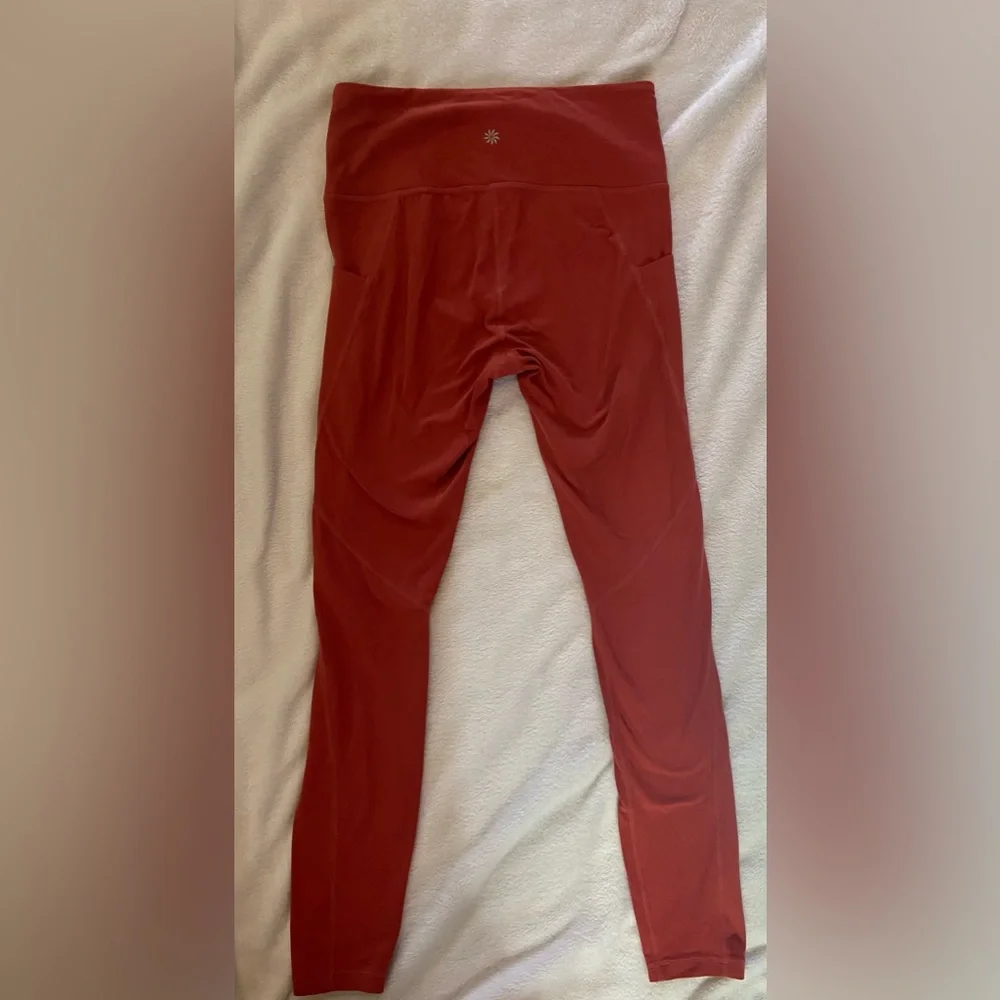 ATHLETA -Salutation Stash Tight Size Small - Picture 4 of 14